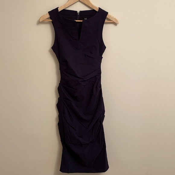 Le Chateau Dark Navy Ruched Dress - Picture 5 of 9